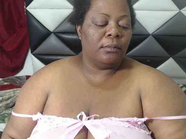 ShantalBBW webcam