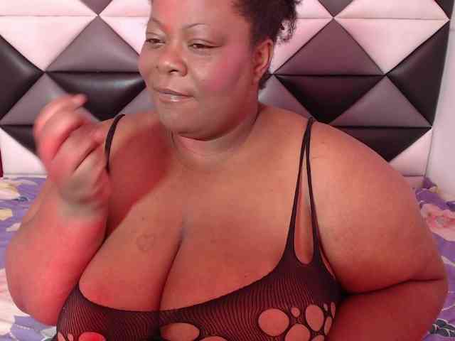 ShantalBBW webcam