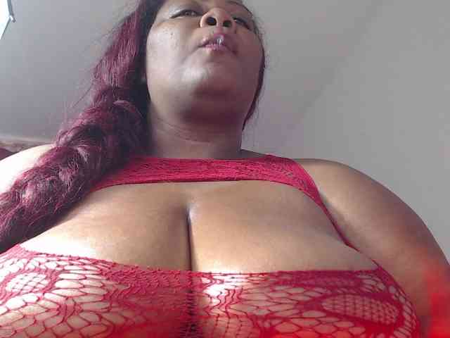 ShantalBBW webcam