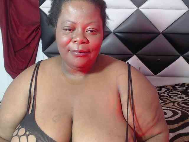 ShantalBBW webcam