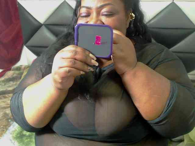 ShantalBBW webcam