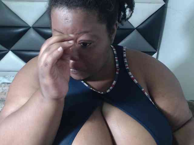 ShantalBBW webcam
