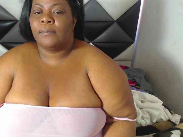 ShantalBBW webcam