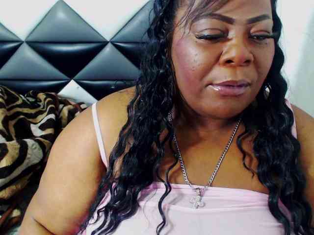 ShantalBBW webcam