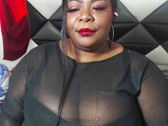 ShantalBBW webcam