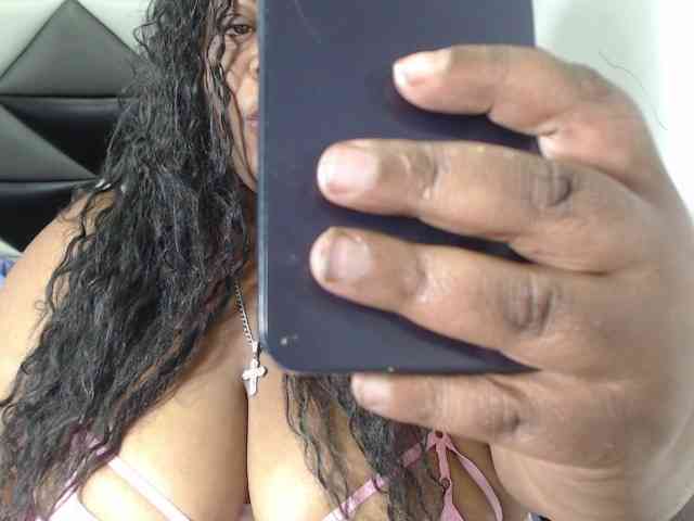 ShantalBBW webcam