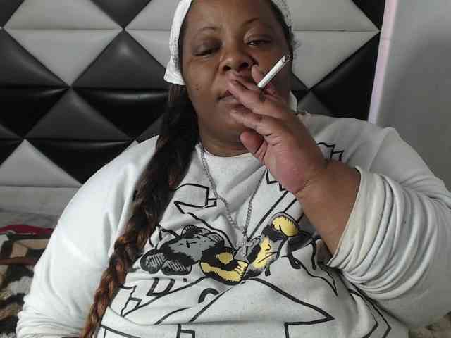 ShantalBBW webcam