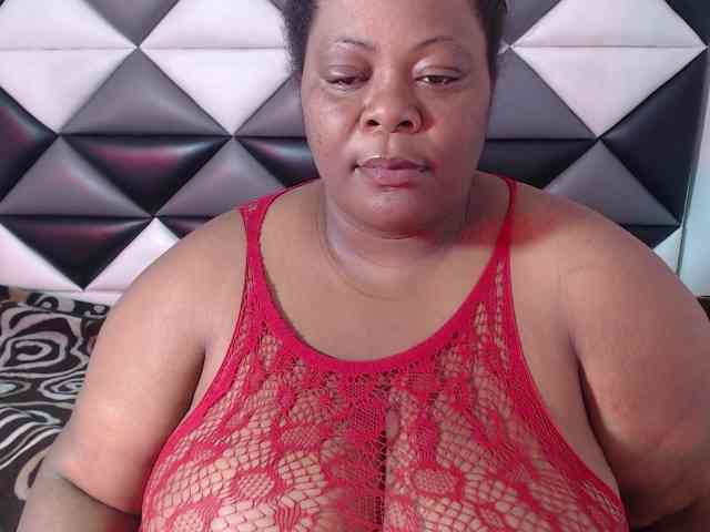 ShantalBBW webcam