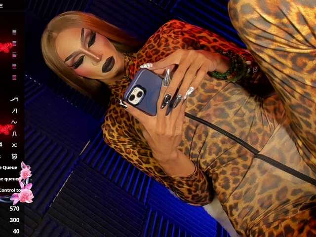 mistress_anita — live trans cam