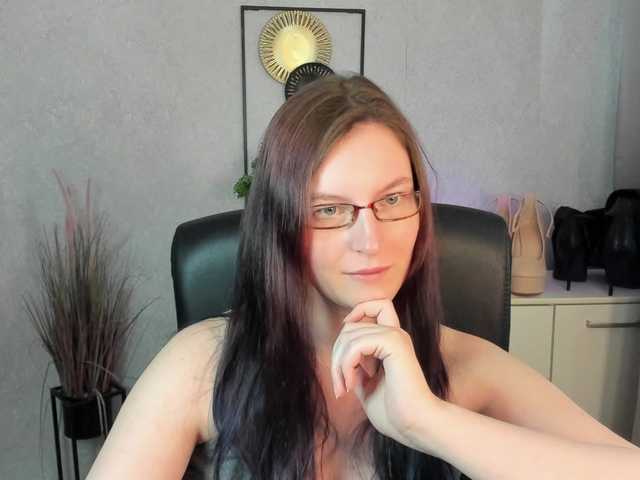 EmmaHeart live cam on BongaCams