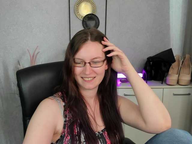 EmmaHeart live cam on BongaCams