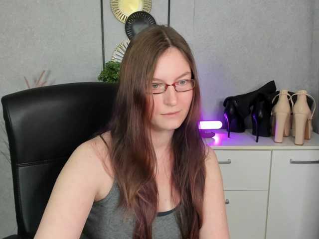EmmaHeart live cam preview