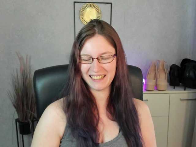 EmmaHeart live cam on BongaCams