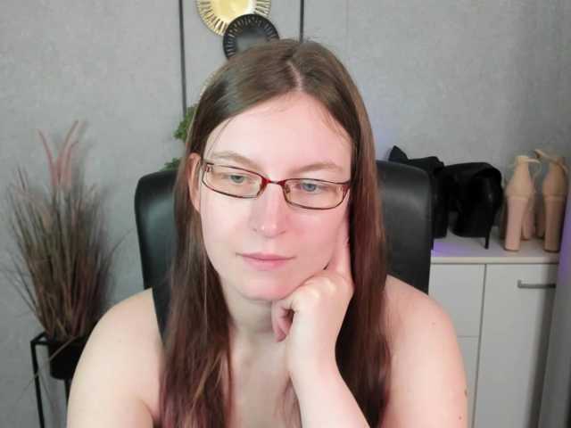 EmmaHeart live cam on BongaCams