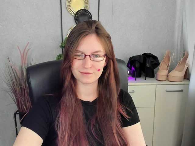EmmaHeart live cam on BongaCams