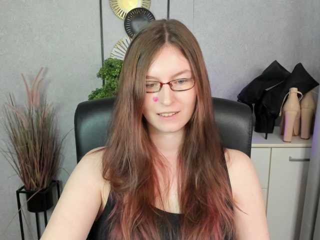 EmmaHeart live cam on BongaCams
