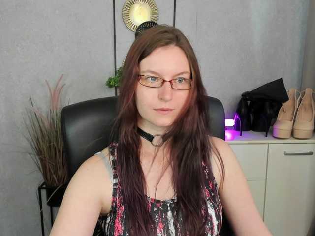 EmmaHeart live cam on BongaCams