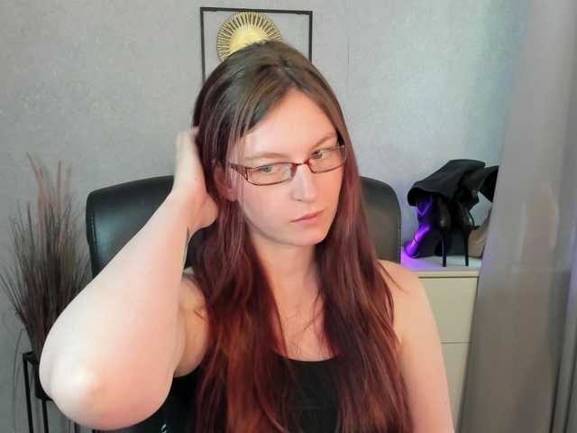 EmmaHeart live cam on BongaCams
