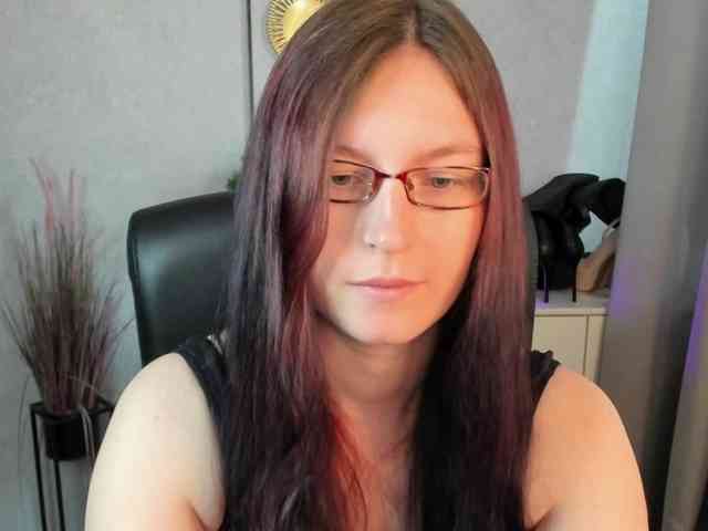 EmmaHeart Sex Cam Show