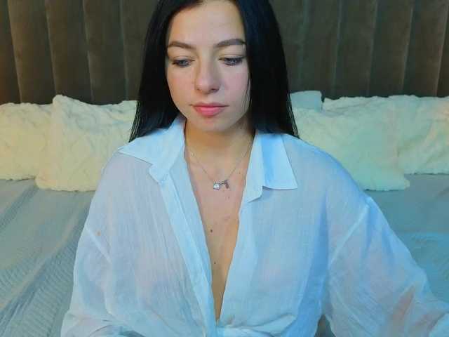 KitnissKiss live cam on BongaCams