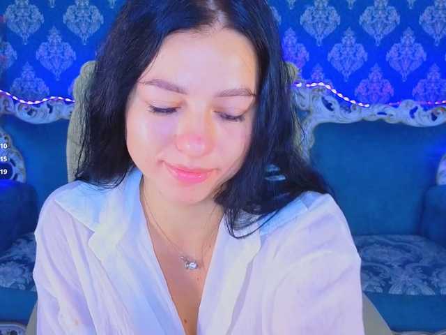 KitnissKiss live cam on BongaCams