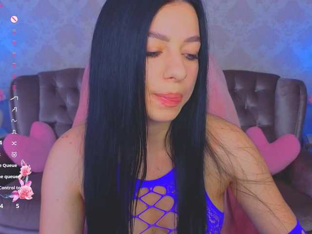 KitnissKiss's BongaCams show and profile