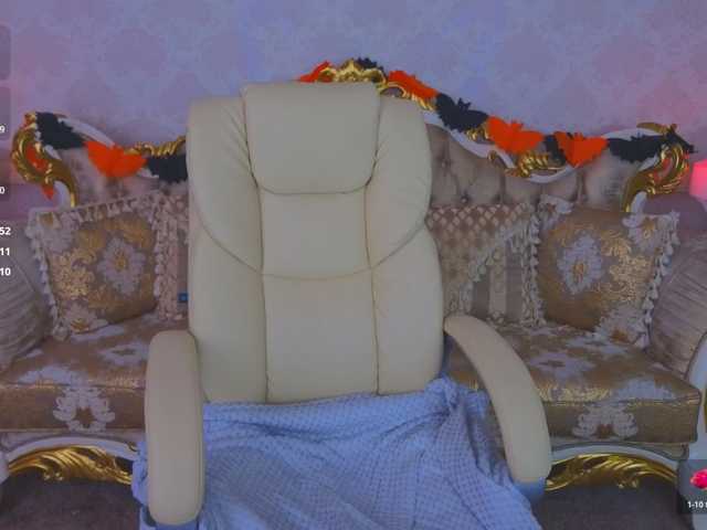 KitnissKiss live cam on BongaCams