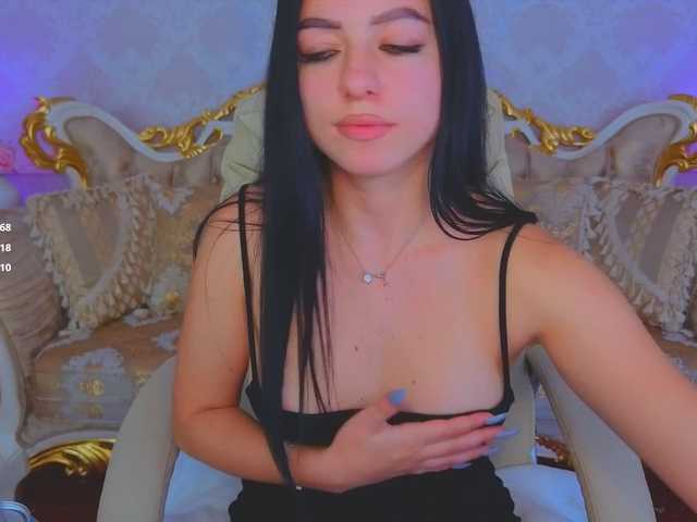 KitnissKiss live cam on BongaCams