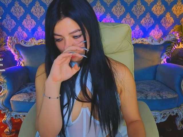 KitnissKiss live cam on BongaCams