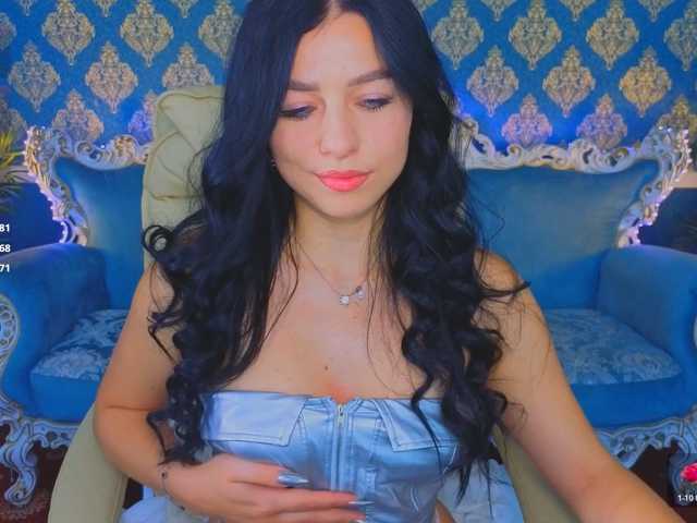 KitnissKiss live cam on BongaCams