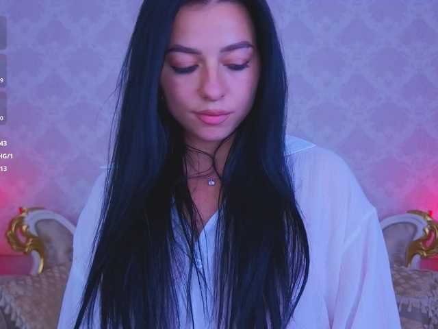 KitnissKiss live cam on BongaCams