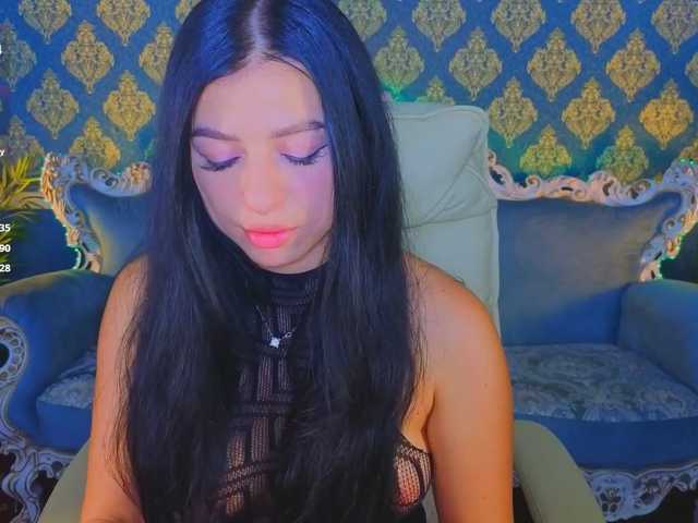 KitnissKiss live cam on BongaCams