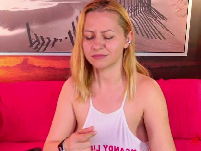 BigBoobsARRI's BongaCams show and profile