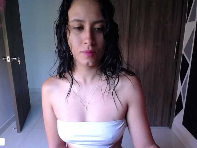 amyharlow live cam on UnifiedCams