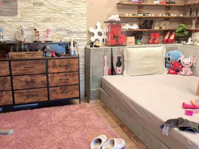 KimberlyCaprice live cam on BongaCams
