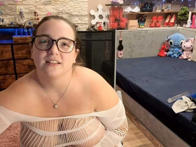 KimberlyCaprice live cam preview