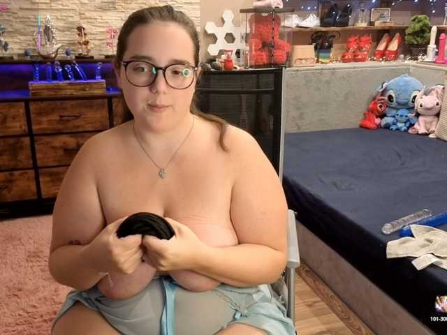 KimberlyCaprice live cam preview
