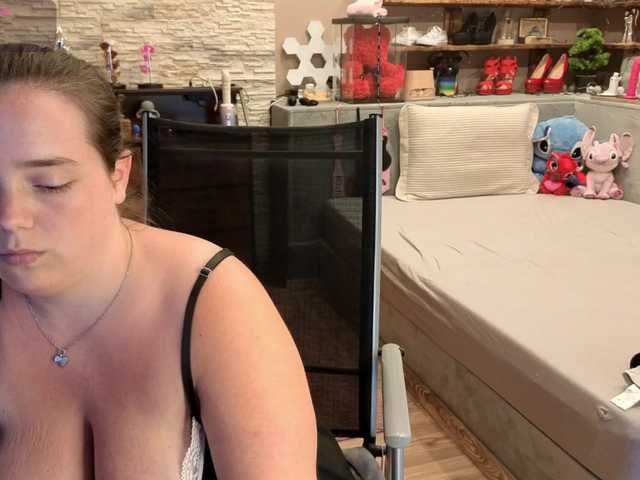 KimberlyCaprice live webcam show