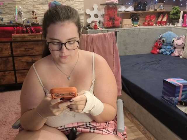 KimberlyCaprice live cam on BongaCams