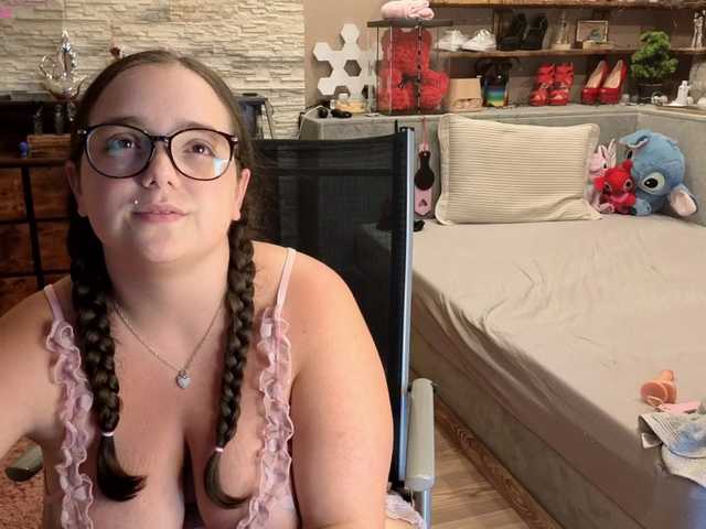 KimberlyCaprice live cam on BongaCams