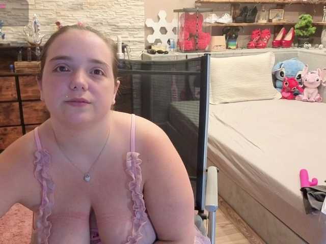 KimberlyCaprice live cam on BongaCams