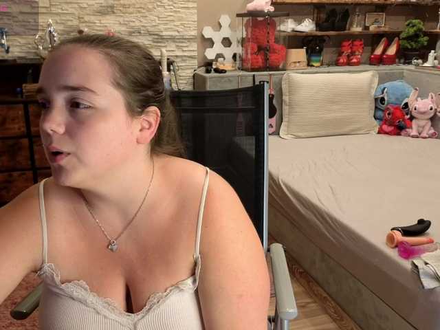 KimberlyCaprice live webcam show