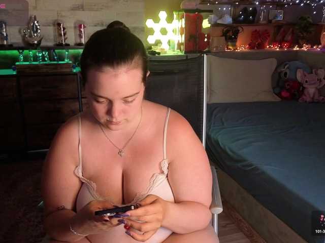 KimberlyCaprice live cam on BongaCams