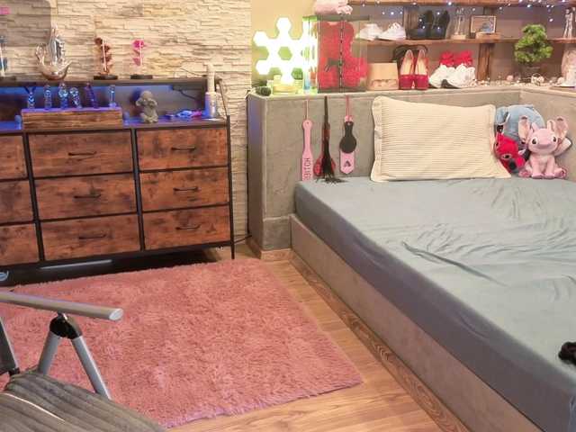 KimberlyCaprice live cam on BongaCams