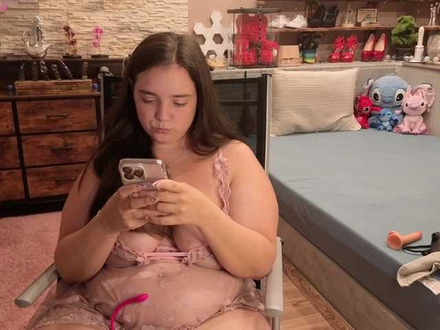 KimberlyCaprice live cam preview