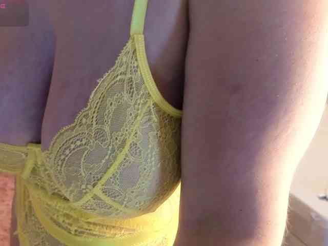 KimberlyCaprice webcam
