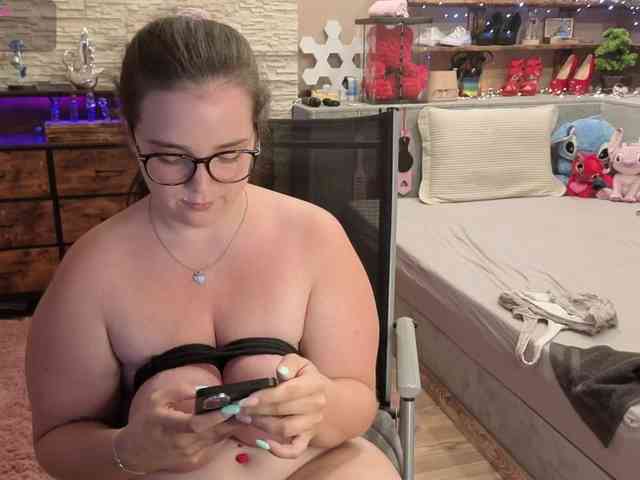 KimberlyCaprice webcam