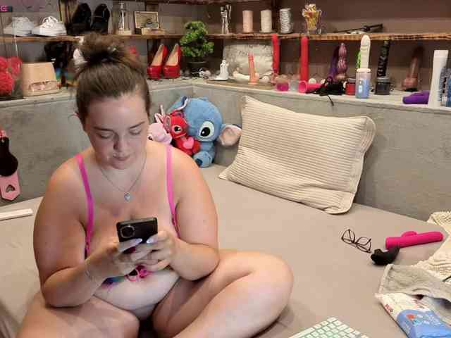 KimberlyCaprice webcam