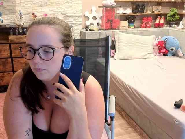 KimberlyCaprice webcam