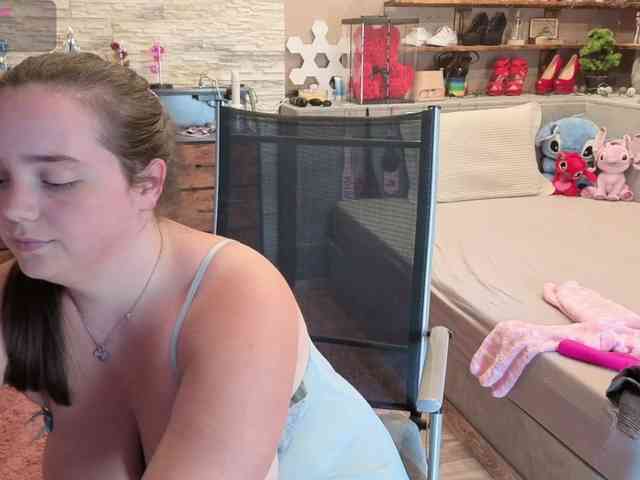 KimberlyCaprice webcam